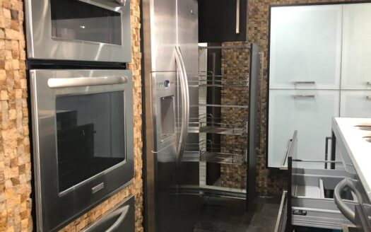 Apartamento en Altamira, Avenida Luis Roche, Municipio Chacao, Estado Miranda