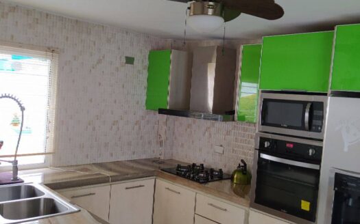 Casa Quinta en Urbanización Bosques de la Lagunita, El Hatillo