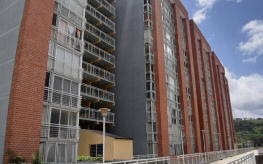 Apartamento en Residencias Uruyen, Urbanización El Encantado, Macaracuay, Municipio El Hatillo