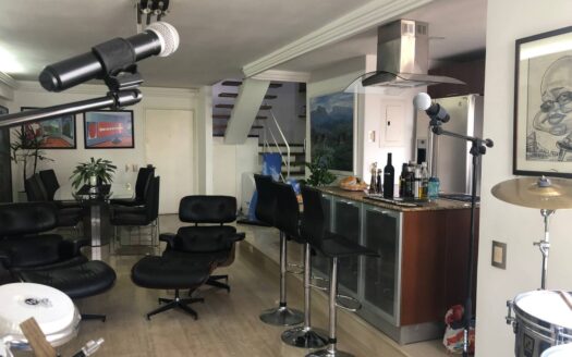 Apartamento Duplex en Los Palos Grandes, Municipio Chacao, Estado Miranda