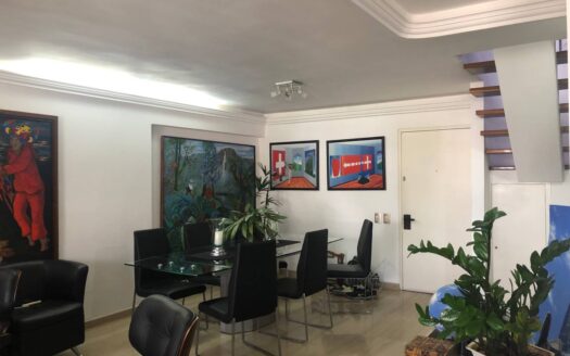 Apartamento Duplex en Los Palos Grandes, Municipio Chacao, Estado Miranda