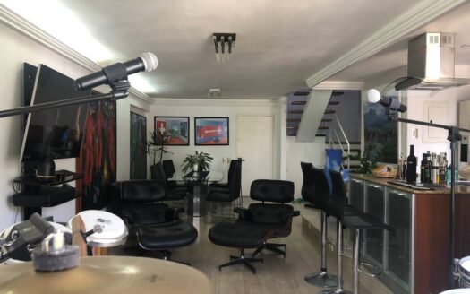 Apartamento Duplex en Los Palos Grandes, Municipio Chacao, Estado Miranda