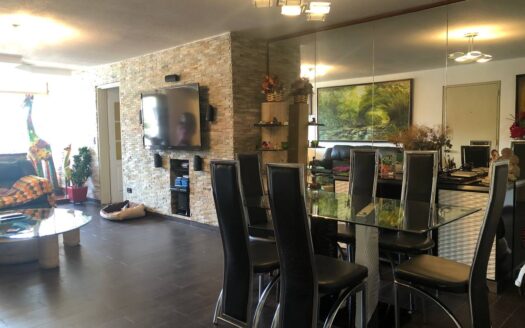 Apartamento en El Cigarral, La Boyera, Municipio El Hatillo, Estado Miranda