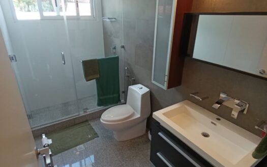 EN VENTA Mansión ubicada en Valle Arriba, Municipio Baruta, Estado Miranda