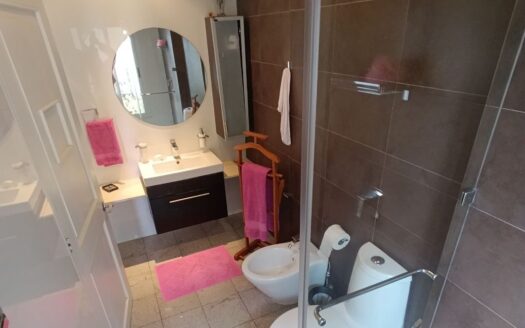 EN VENTA Mansión ubicada en Valle Arriba, Municipio Baruta, Estado Miranda